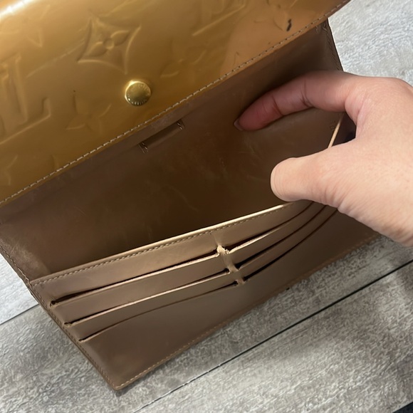 LOUIS VUITTON Bronze Vernis Monogram Porte Tresor Long Wallet - Picture 7 of 11